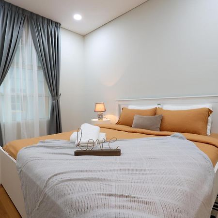 Calm Sojourn, Sky Suites Klcc Kuala Lumpur Extérieur photo